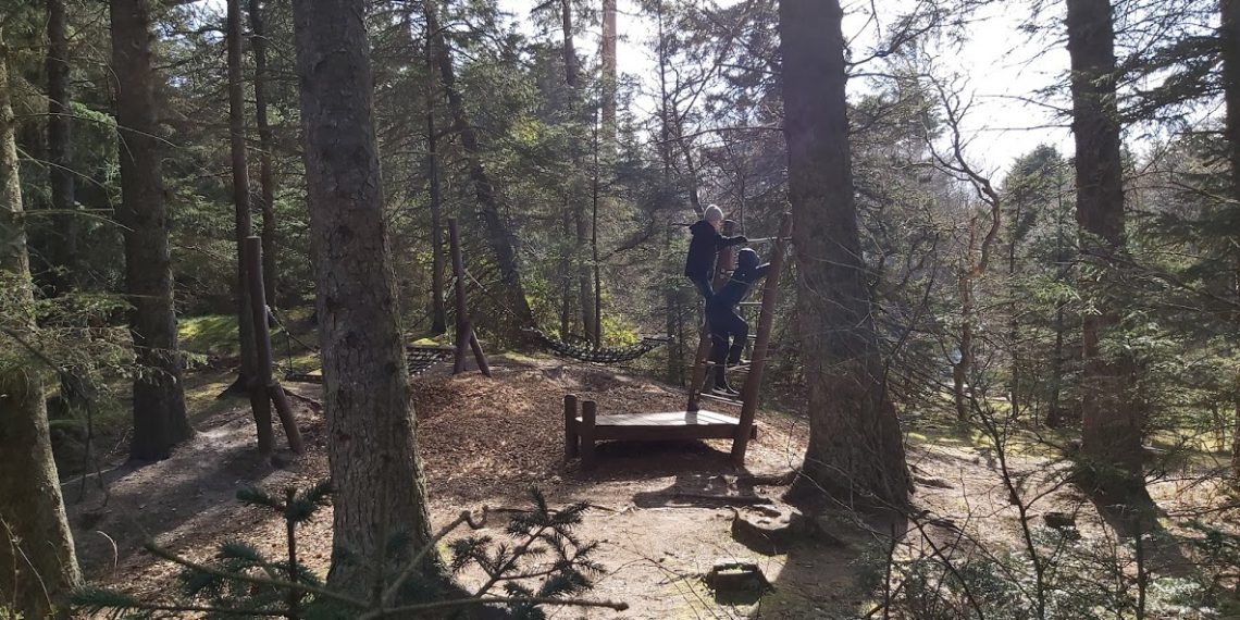 Skal børnene skal aktiveres med en tur på en af Jammerbugtens naturlegepladser?