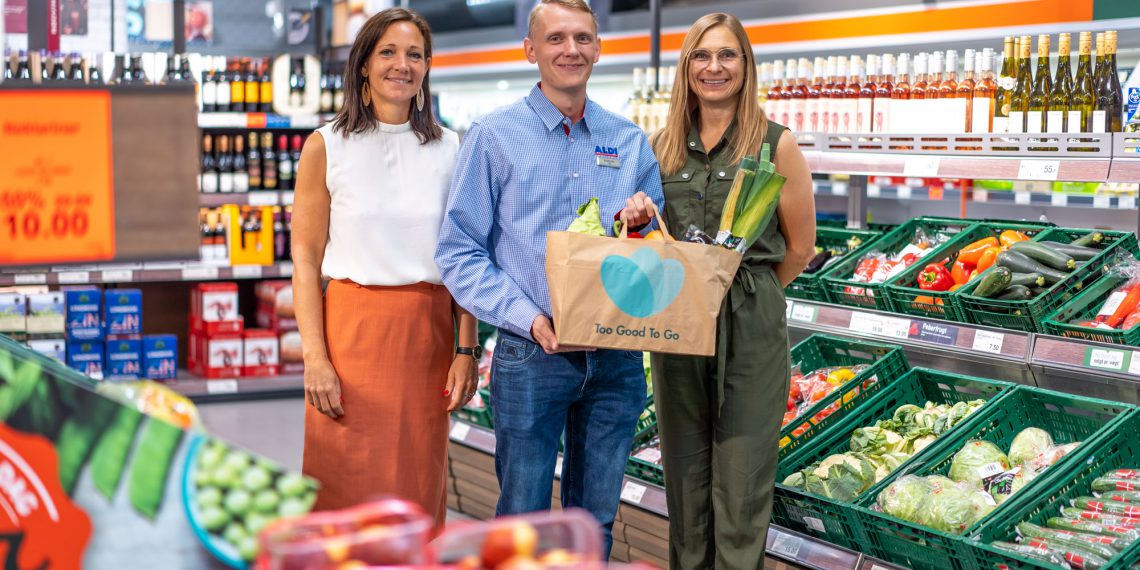 Fra i dag kan du være med til at mindske madspild når du handler i ALDI