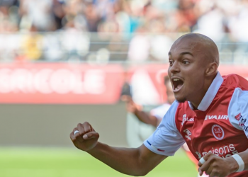 AaB lejer Timothé Nkada i Stade Reims