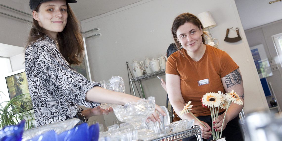 ”Plastik sviner – genbrug posen” – Danmissions genbrugsbutikker dropper plastik poserne
