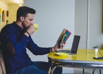 Har du oplevet fysiske gener ved hjemmearbejde?