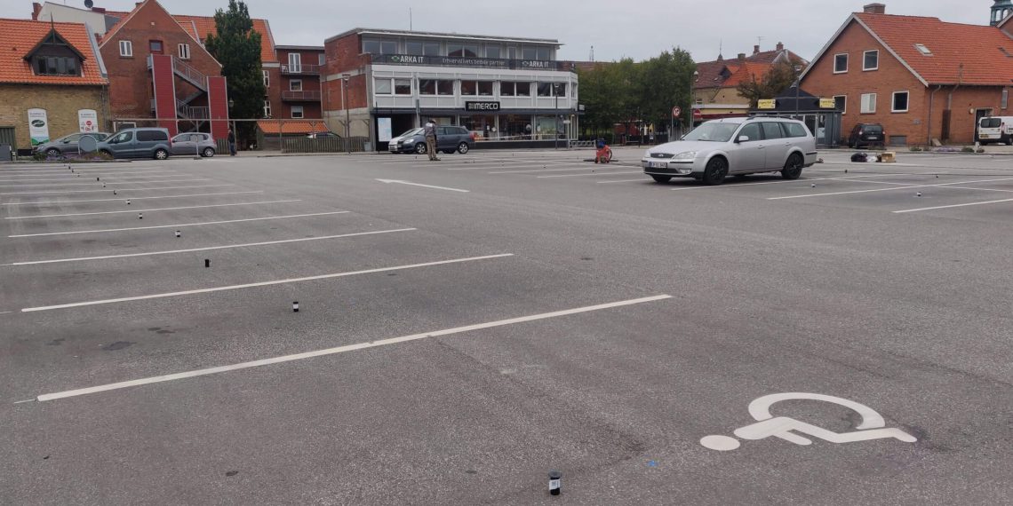 Nordjysk startup dækker hel by med trådløse parkeringssensorer