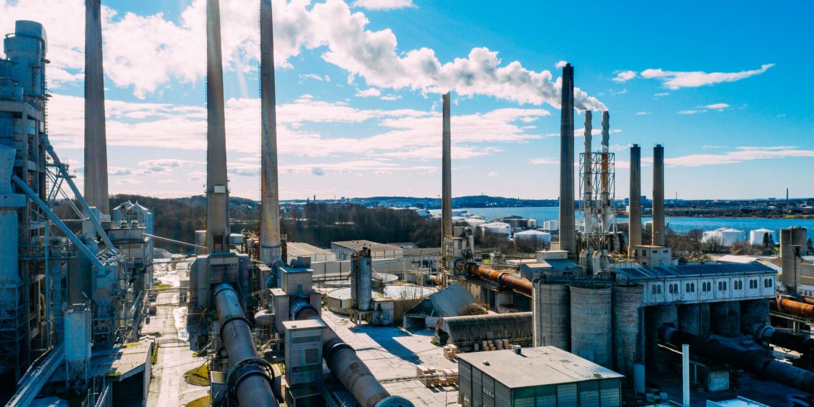 Lav efterspørgsel på CO2-reduceret cement truer Aalborg Portlands grønne omstilling
