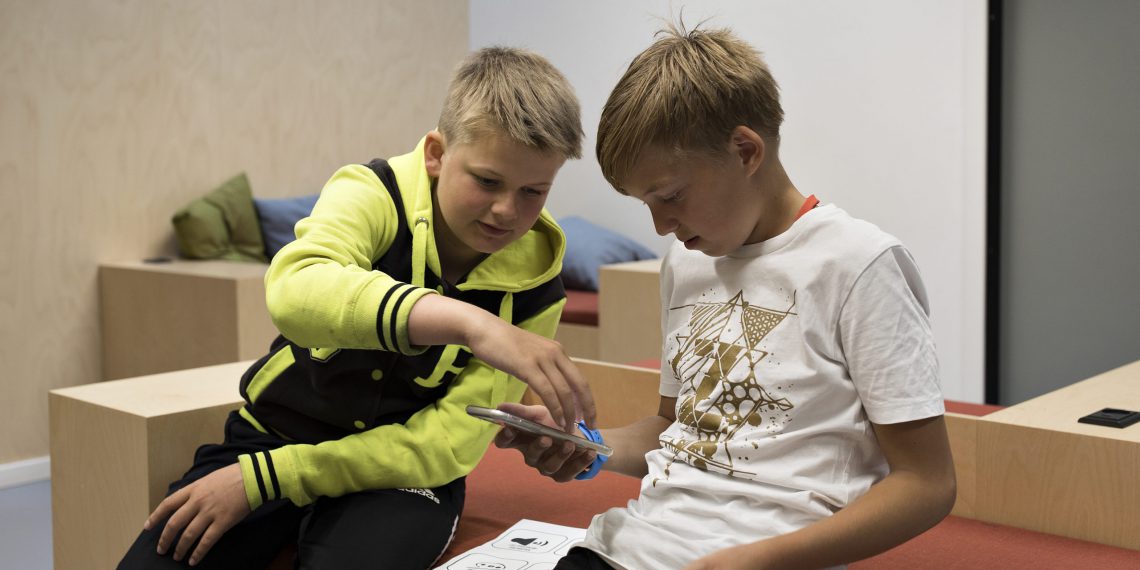 Forældre ikke klar over omfanget af digital mobning – stigende og alvorligt problem