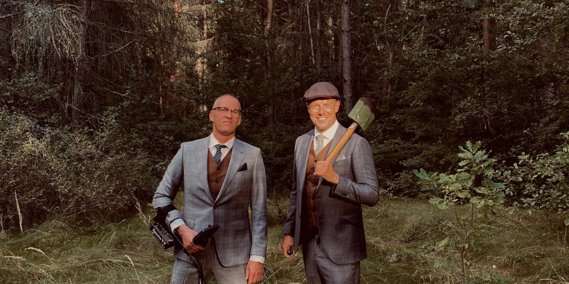 Elhøj & Kirckhoff fortæller i foredraget På eventyr! om vanvittige eventyr i øjenhøjde!