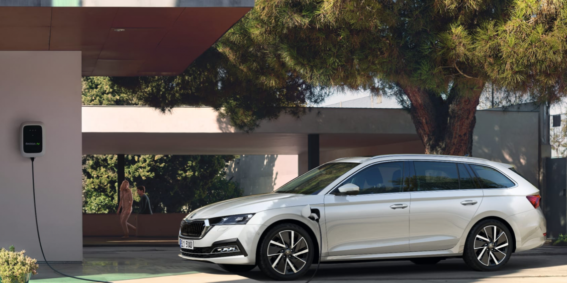 ŠKODAs nye plug-in-hybridbil koster fra 299.995 kr.
