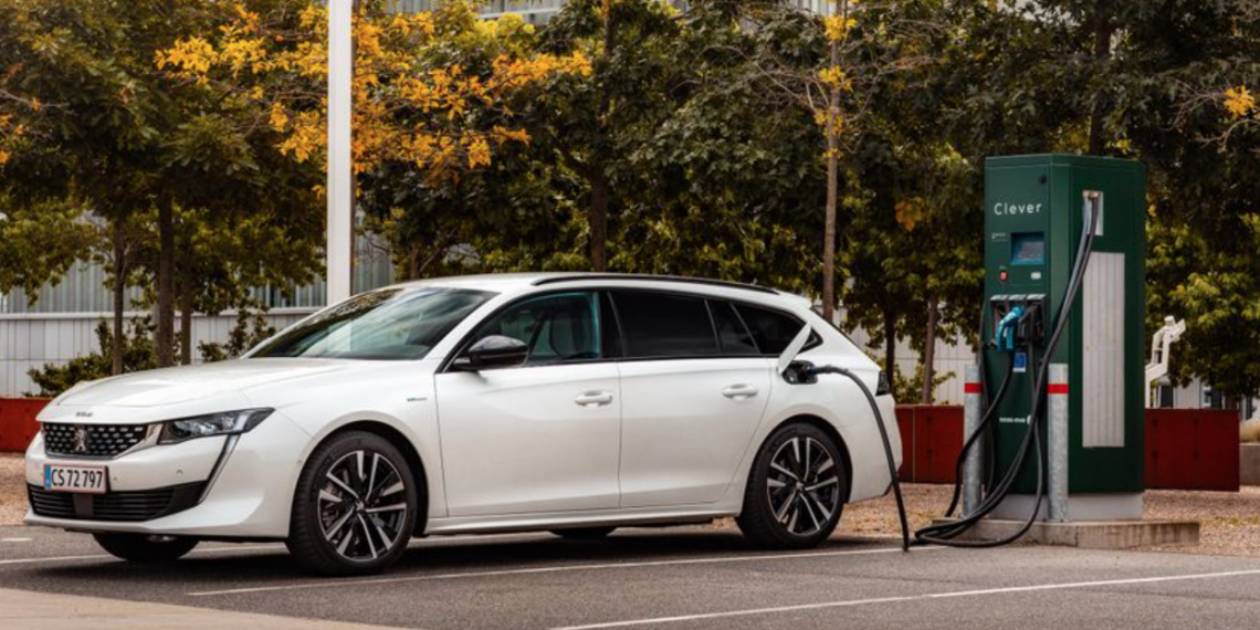 PEUGEOT 508 SW plug-in hybrid er kåret til Årets Firmabil 2021