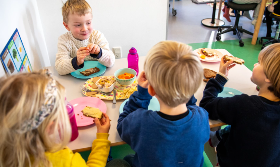 600 nye magiske madkasser blev revet væk