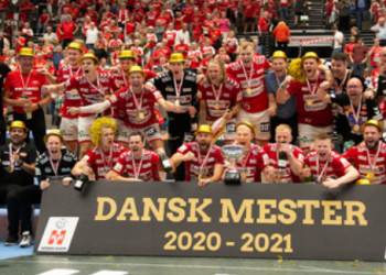 Sebastian Henneberg har sprunget korsbåndet igen