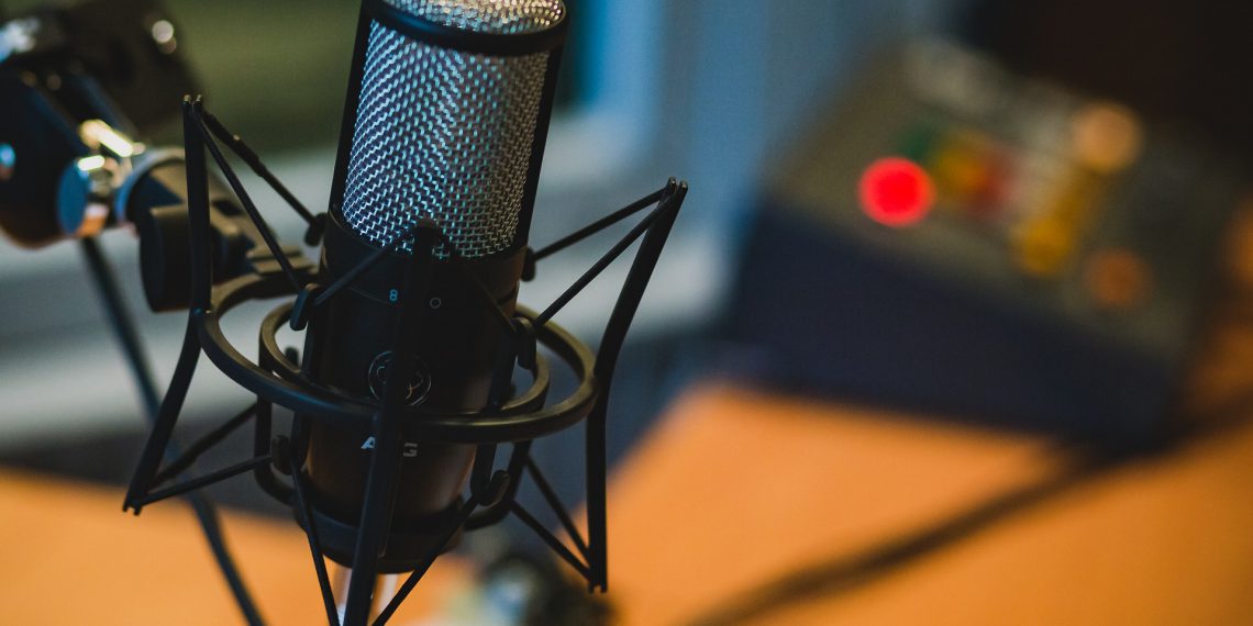 Masser af nye podcasts til din sommerlytning i DR Lyd