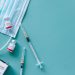 Ambitionen om at få 90 pct. tilslutning til COVID-vaccination nås inden den 1. december og influenza­vaccination af børn skal meget højere op