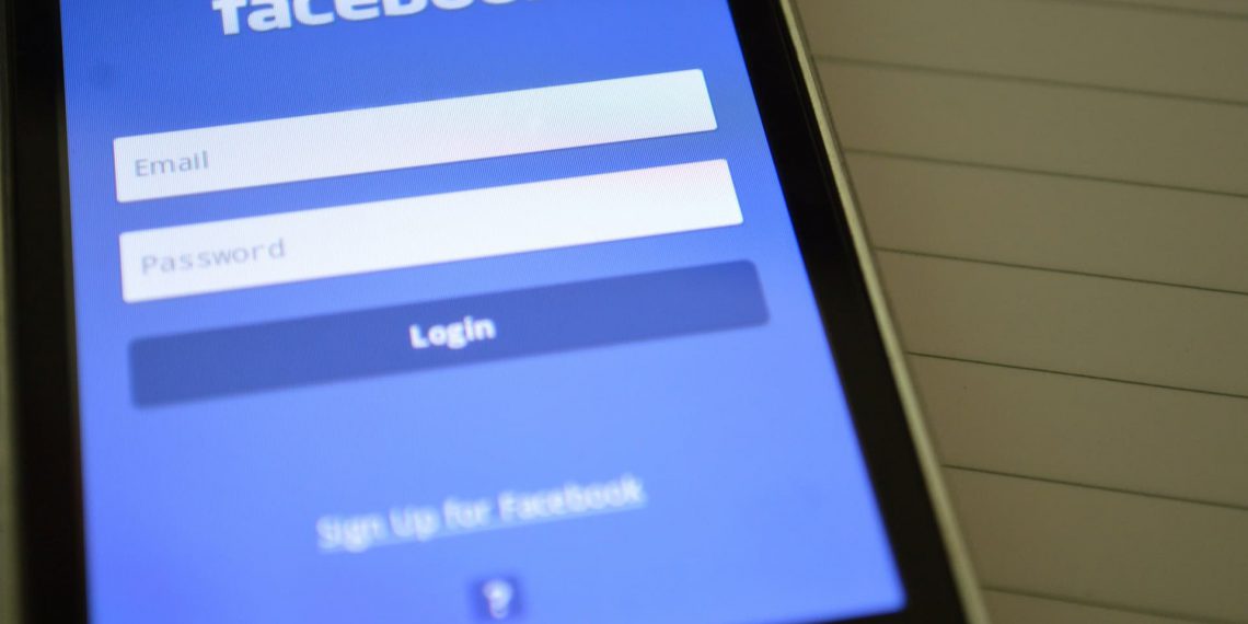 Facebook ramt af nedbrud