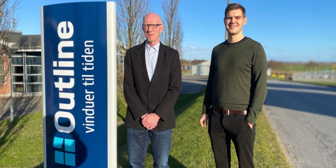 Læring går begge veje: Nyuddannede kommer i mesterlære ved vinduesdirektør