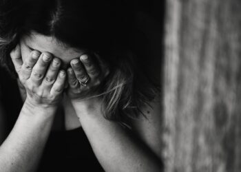 En tidlig indsats og et bedre samarbejde kan styrke behandlingen af spiseforstyrrelser og selvskade