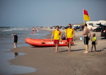 Sidste chance for at bade på strande med livreddere