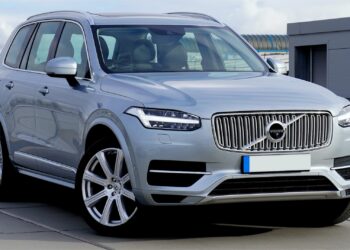 Volvo Cars stopper salget af rene benzin- og dieselbiler i Danmark
