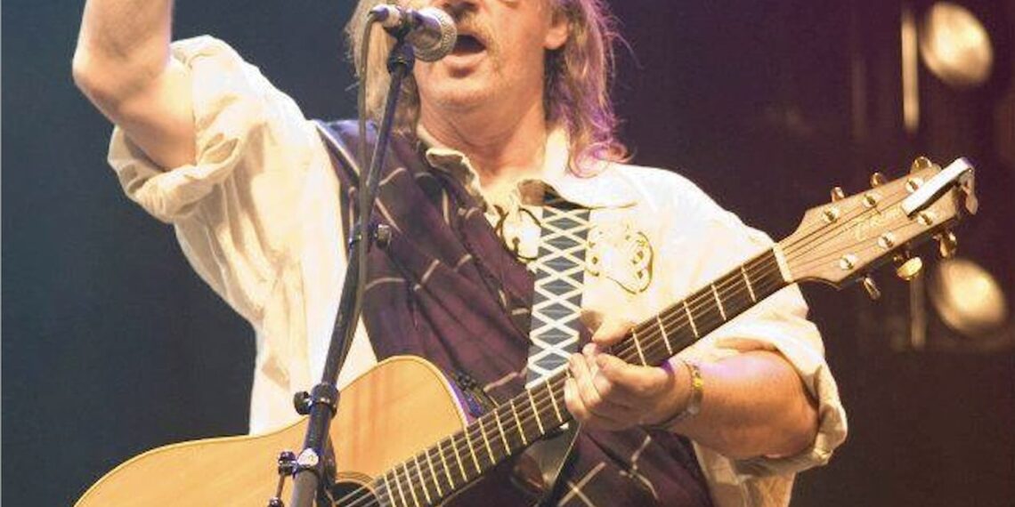 Koncert med den skotske folkemusiksanger Bob Ferguson på Tranum Strandgård.