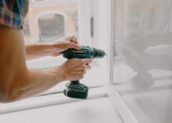 Husejere energiforbedrer på livet løs: Sådan gør du huset klar til vinteren