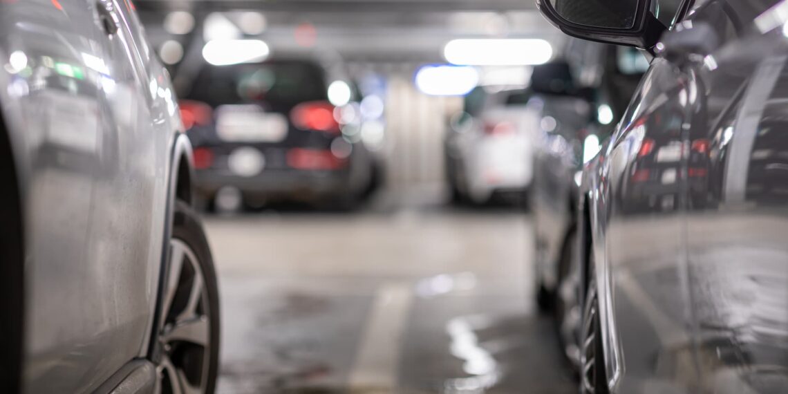 Stadig flere bilister lader bilen stå for at spare