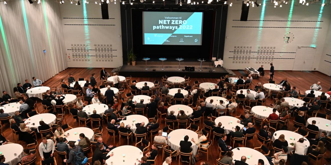 Sort bælte i grøn omstilling