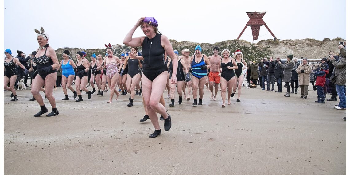 Iskold tradition- kom til nytårsbad på Blokhus Strand
