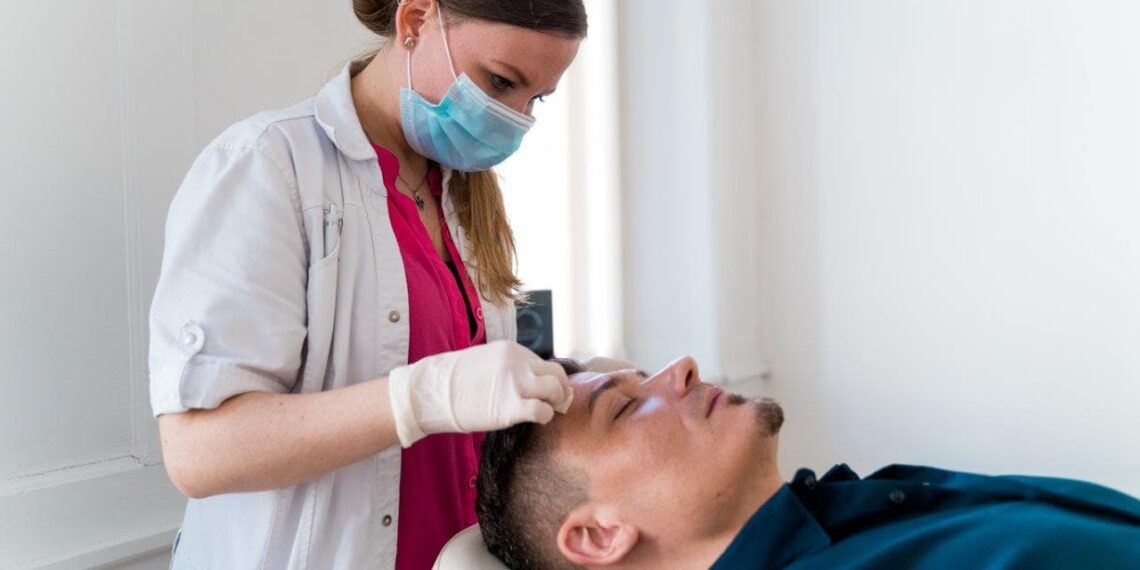 Flere mænd får skønhedsbehandlinger: ”Man skal kunne se, at jeg har levet”