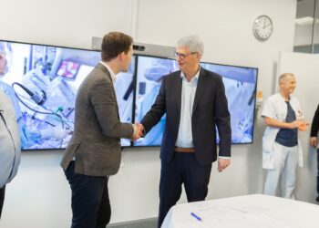 Tre nye robotter løfter robotkirurgien til nye højder