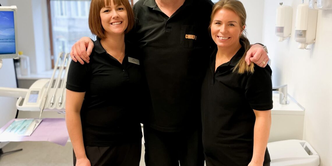 Når danskere fylder 40 år: 50% har ikke alle deres tænder