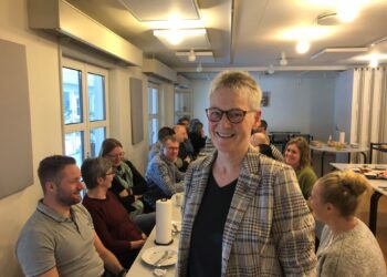 Dorthe Buus fra Sol og Strand Feriehusudlejnings hovedkontor fylder 60