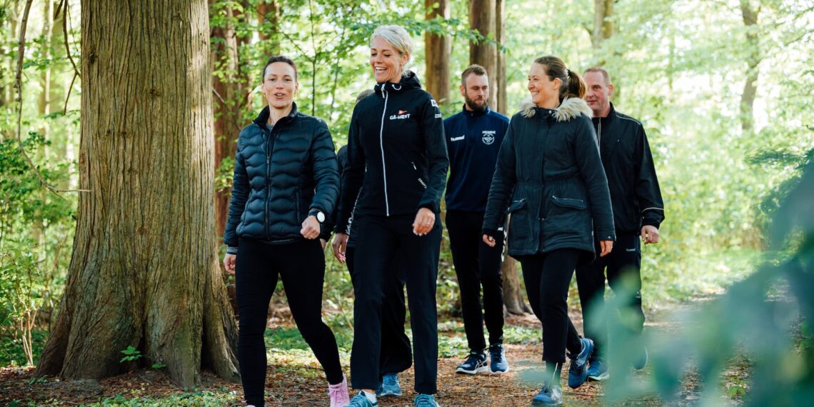 Gå-værter fra værestederne skal få kammeraterne med