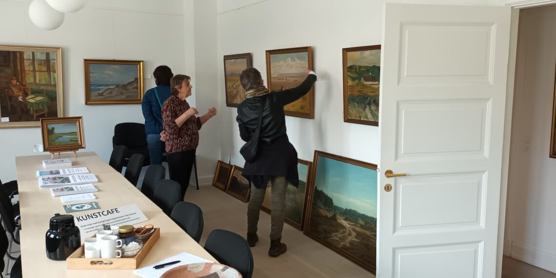 Påskeudstilling med kunstcafé i Tinghuset