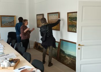 Påskeudstilling med kunstcafé i Tinghuset