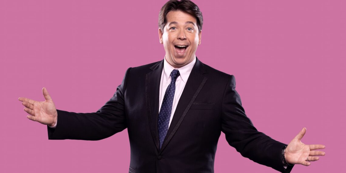 Den verdenskendte comedystjerne Michael McIntyre vender retur til Aalborg