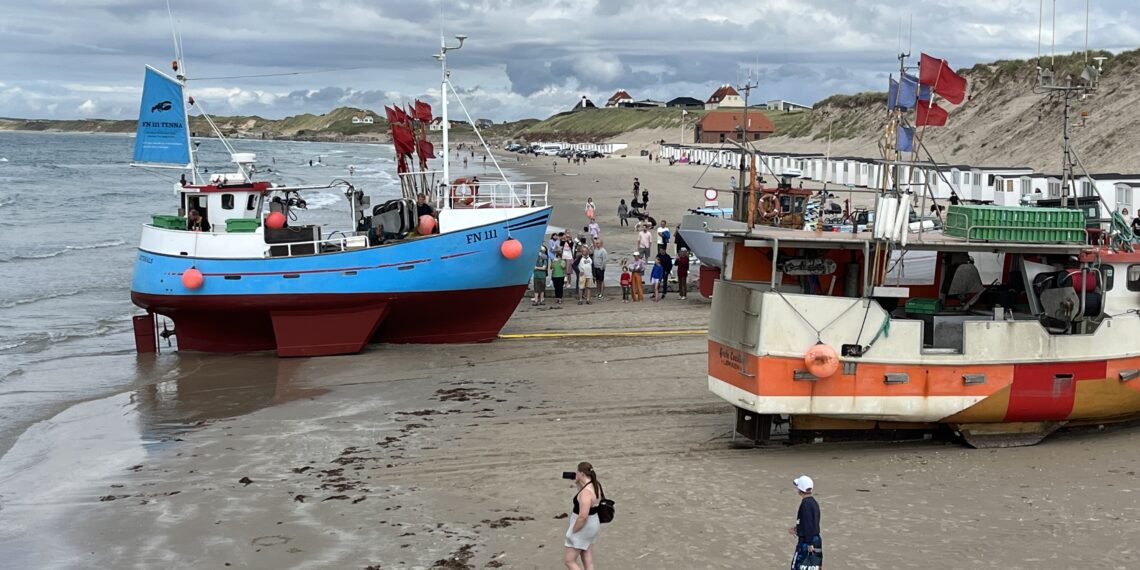 Nye Fiskere Styrker Lokalt Fiskerimiljø ved Løkken Strand