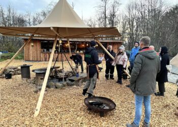 Netværk og Natur: En Eftermiddag med Fokus på Outdoor Teamoplevelser og Medarbejdertrivsel