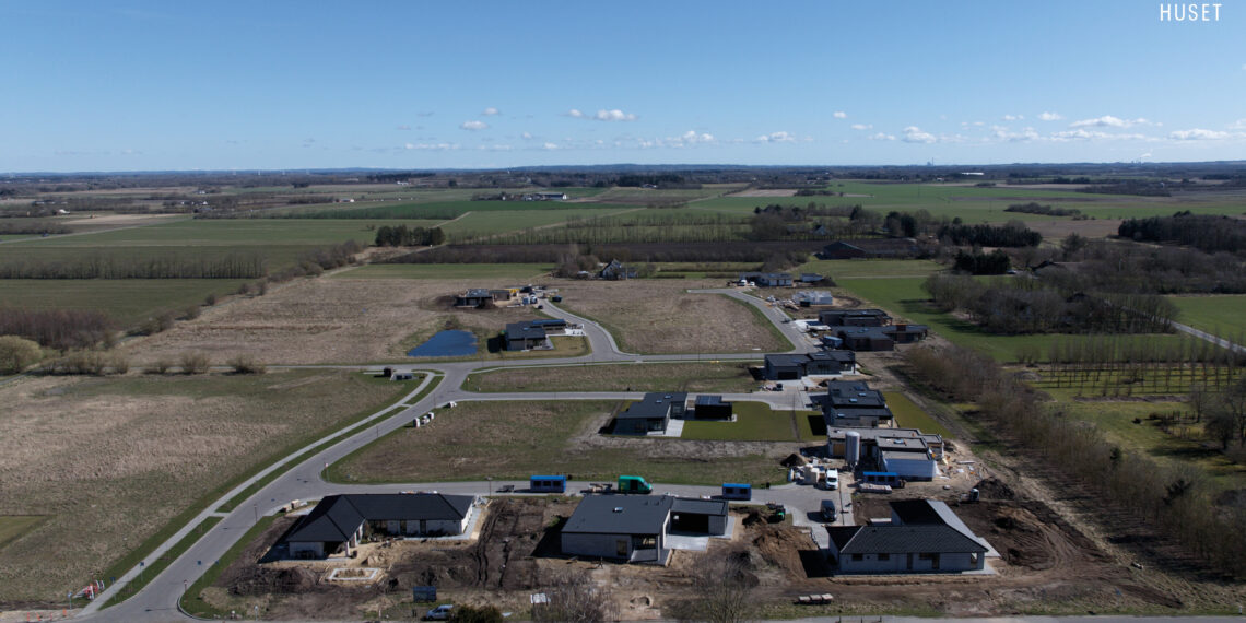 Knøsgårds Allé i rivende udvikling: 19 grunde solgt – byggeriet buldrer derudad